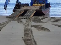 Tàu đổ bộ, chở hàng để bán