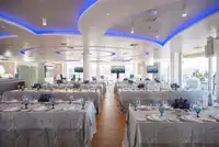Sà lan để bán