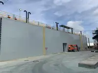 Bến tàu nổi rao bán