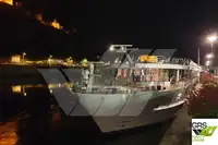 Tàu du lịch để bán