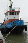 Tàu kéo để bán