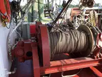 Tàu kéo lưới để bán