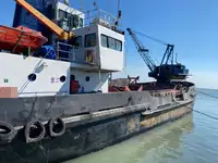 Tàu nạo vét để bán