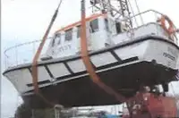 Tàu chở khách rao bán