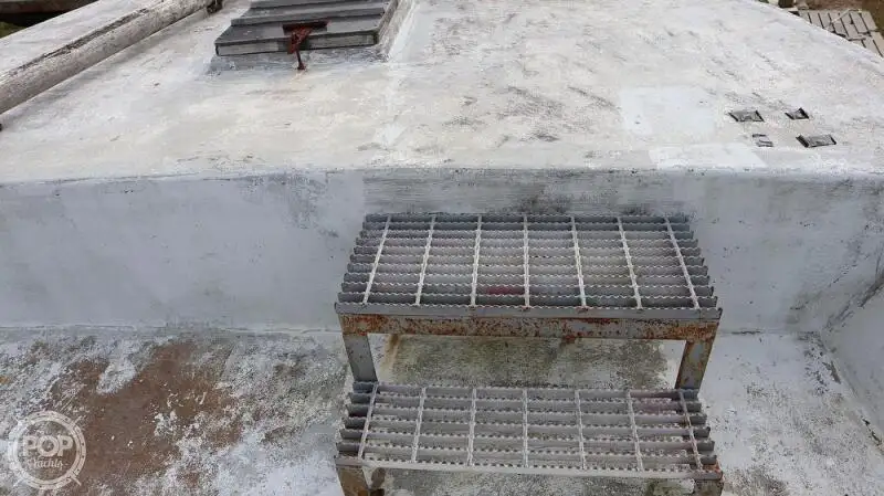 Tàu tuần tra để bán