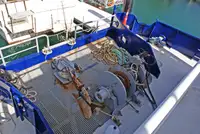 Tàu chở khách để bán