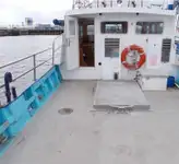Tàu làm việc để bán