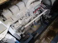 Tàu kéo lưới để bán