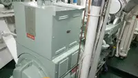 Tàu câu dài để bán