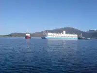 Xà lan rao bán