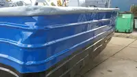 Tàu làm việc để bán