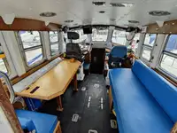 Tàu khảo sát để bán