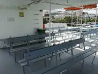 Tàu phà để bán