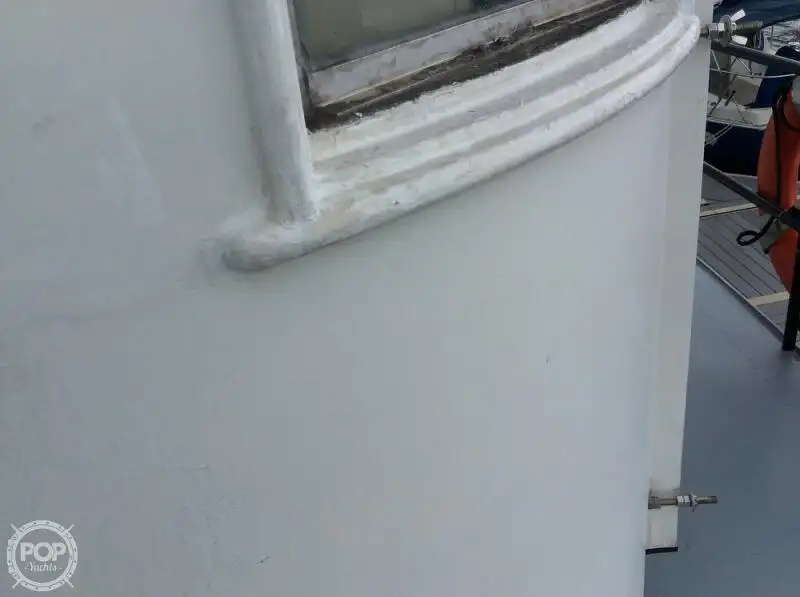 Tàu kéo để bán