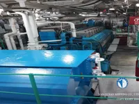 Tàu kéo lưới để bán