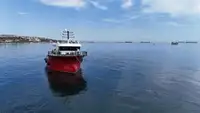 Tàu làm việc để bán