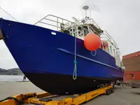 Tàu kéo để bán