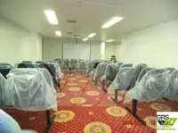 Sà lan chở người để bán