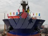 Tàu nạo vét để bán