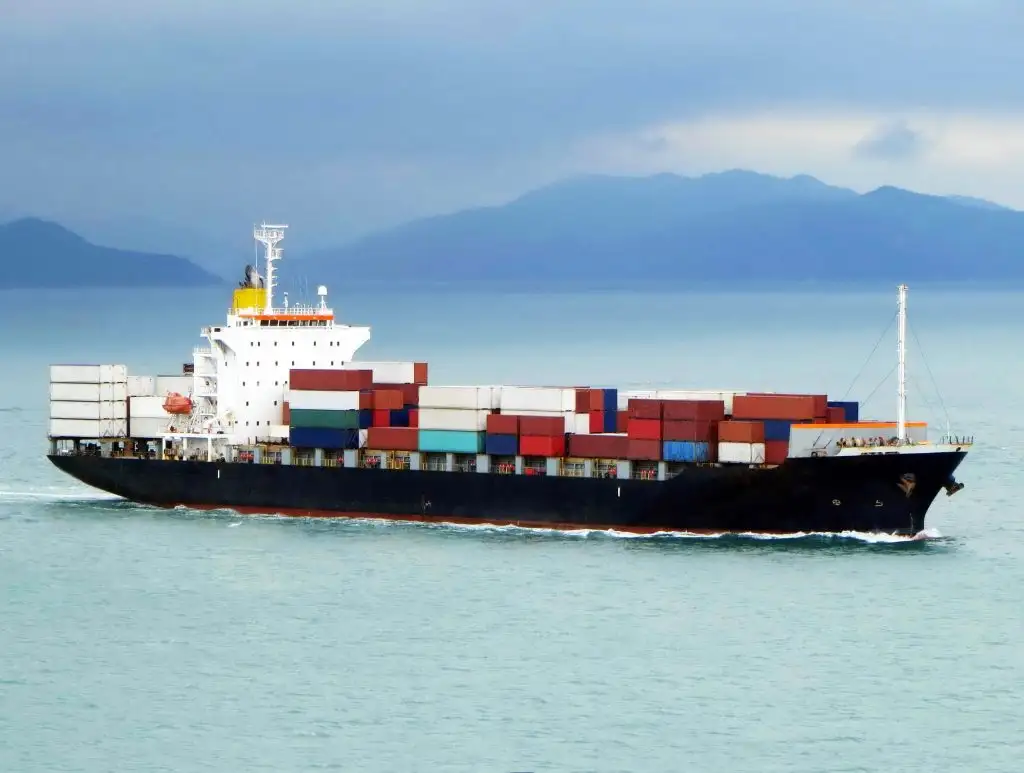 Tàu container để bán