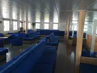 Tàu phà rao bán