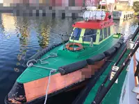 Tàu dẫn đường để bán