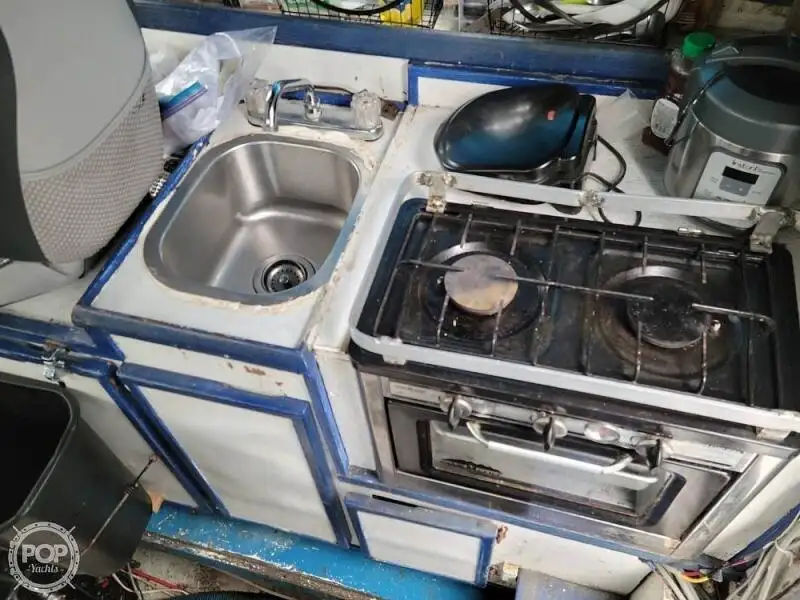Tàu câu dài để bán