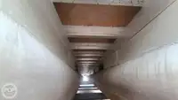 Tàu du lịch để bán
