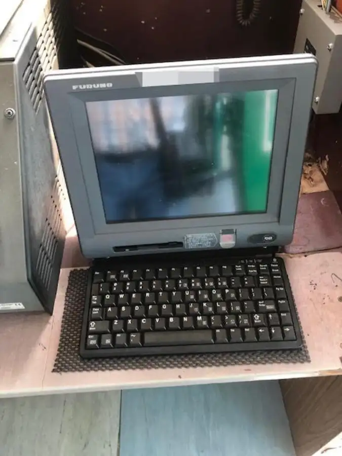 Tàu kéo để bán