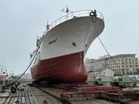 Tàu kéo lưới để bán