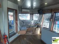Tàu làm việc để bán