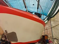 Tàu làm việc để bán
