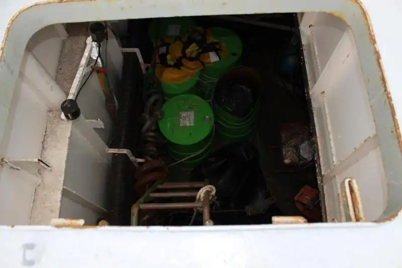Tàu kéo để bán