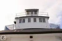 Tàu phà để bán