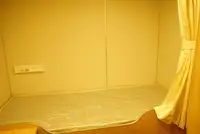 Tàu chở thủy thủ đoàn để bán