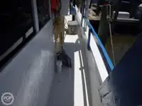 Tàu kéo lưới để bán