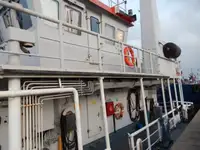 Tàu làm việc để bán