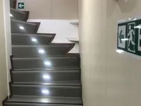Tàu chở khách để bán
