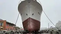 Tàu kéo lưới để bán