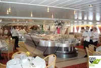 Tàu du lịch để bán