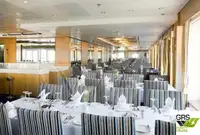 Tàu du lịch để bán