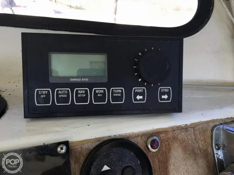 Tàu kéo lưới để bán