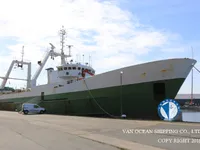 Tàu kéo lưới để bán
