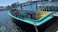 Tàu chở khách để bán