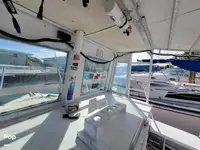 Tàu kéo lưới để bán