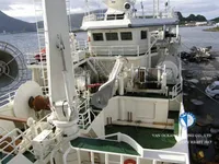 Tàu kéo lưới để bán