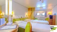 Tàu du lịch để bán