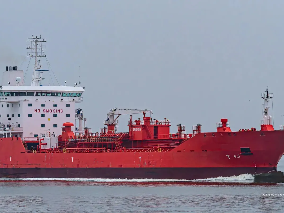 Tàu chở dầu/hóa chất để bán