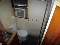 Tàu kéo để bán