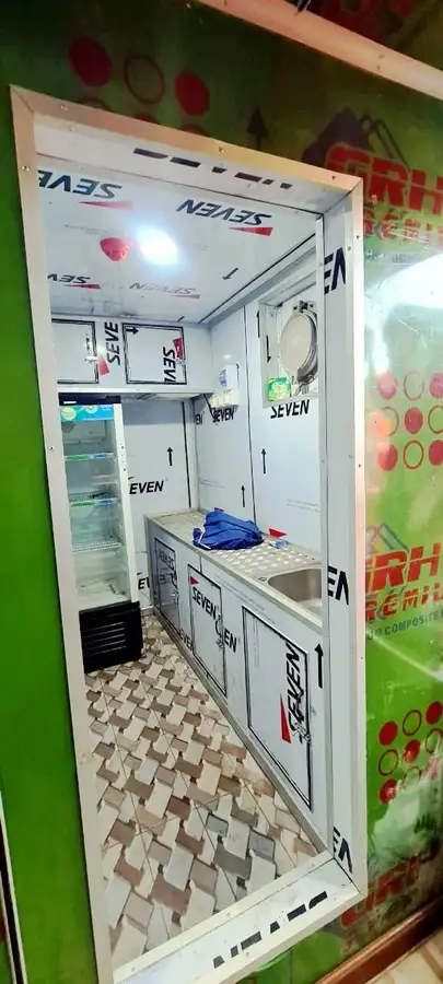 Tàu kéo để bán